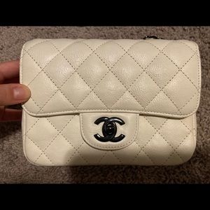 💯 Authentic Chanel 17S Square Mini Classic Flap
